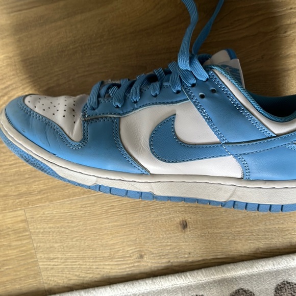 Authentic UNC Dunks - Picture 2 of 5